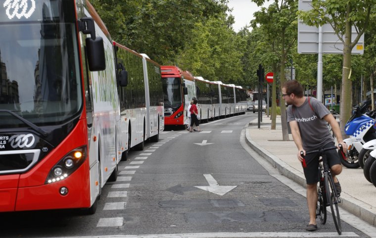 els-autobusos-nous-shan-presentat-aquest-divendres-al-parc-dels-catalans