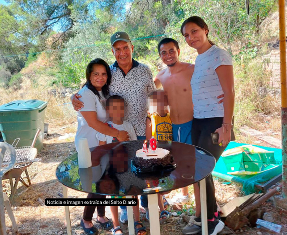 La família Rios-Andrade va celebrar un àpat poques hores abans del tràgic desenllaç. El funeral de Brian Rios (segon per la dreta) es va finançar mitjançant una col·lecta popular | Arxiu